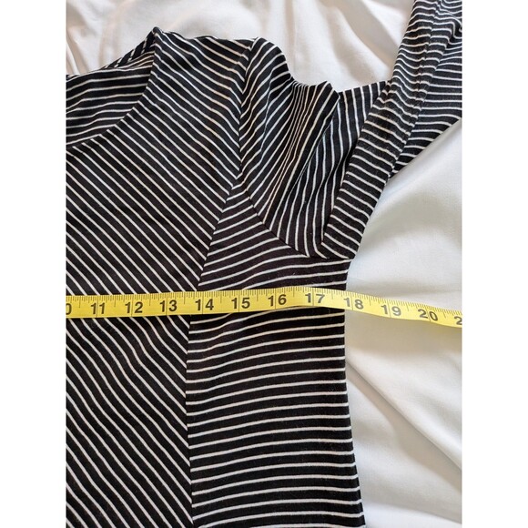 Chico’s Top Women's SP/0P Black White Striped Pocket Tunic Tee Nautical Minimal - Picture 9 of 10
